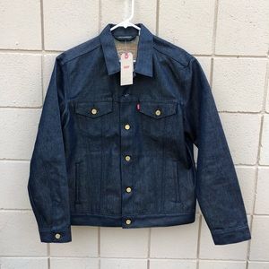 ¡SOLD! Levi’s Limited Edition Gold Denim Jacket